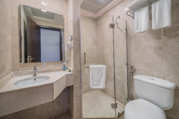 Al Kiswah Towers Hotel image 13